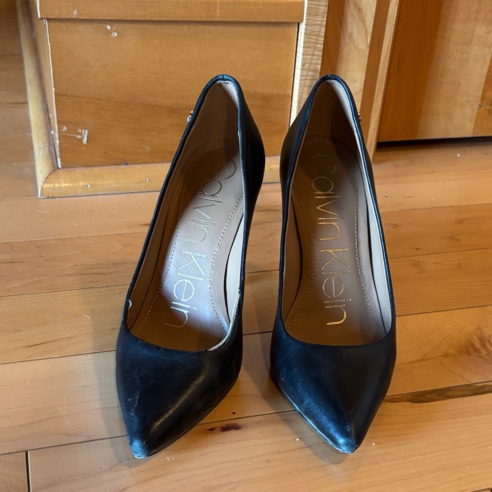 Calvin Klein Women's Black Pointed Heels - Picture 2 of 6